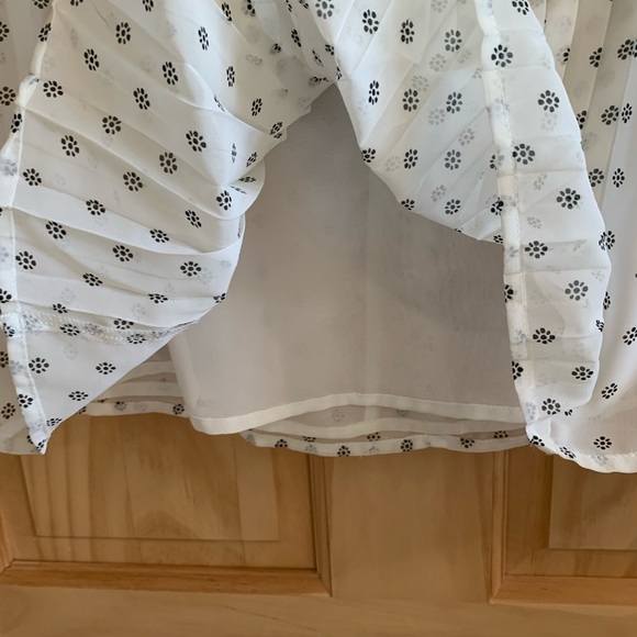 Elle sleeveless sheer blouse with liner - Picture 6 of 7